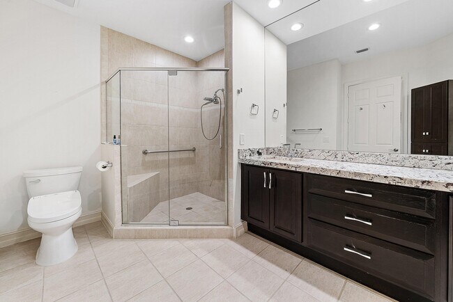 Building Photo - 114 Palm Point Cir