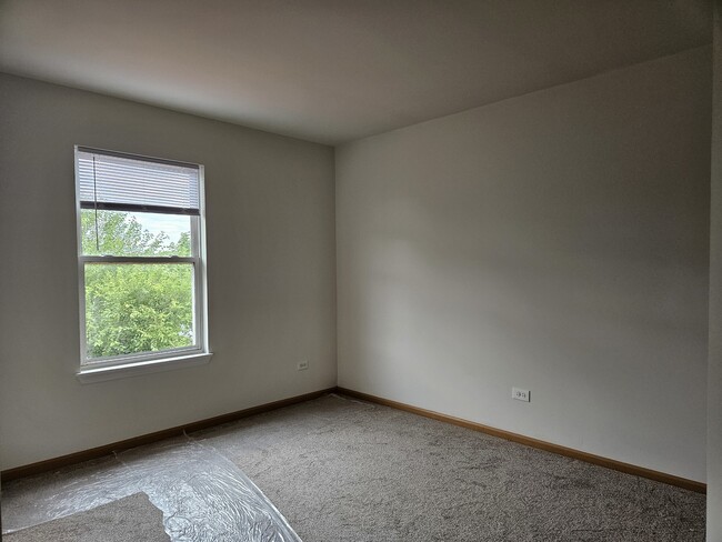 Building Photo - 2507 Sumac Dr