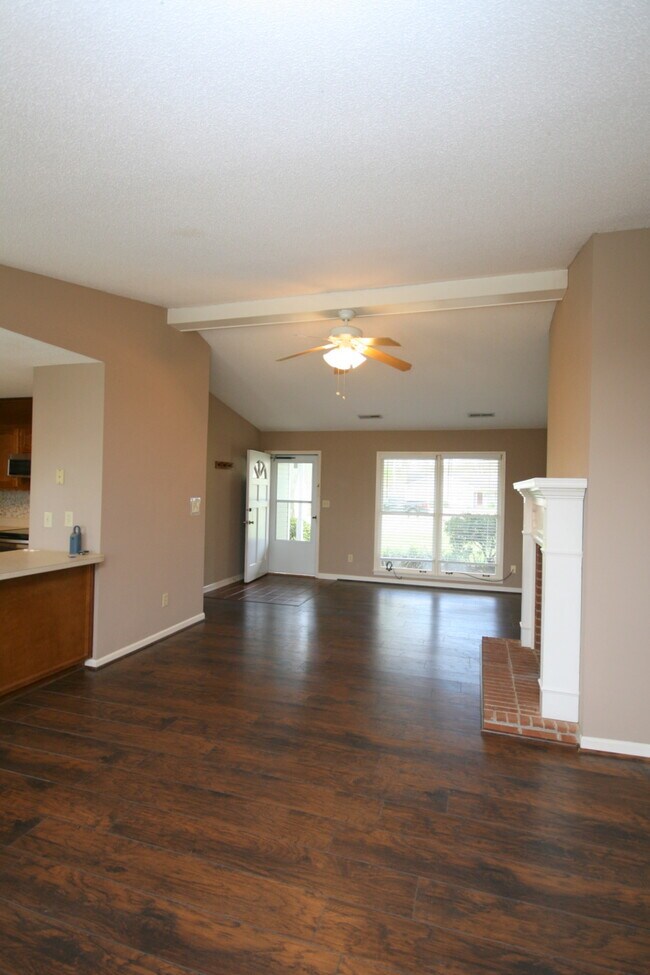 Building Photo - 15125 Balsam Dr SE