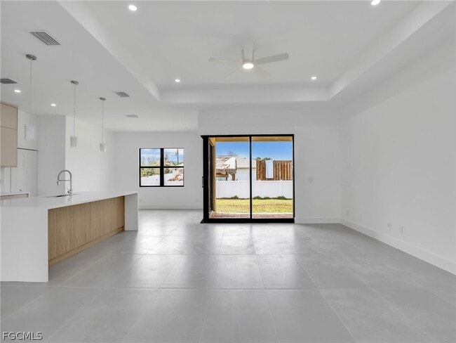 Building Photo - 6191 Kambach St