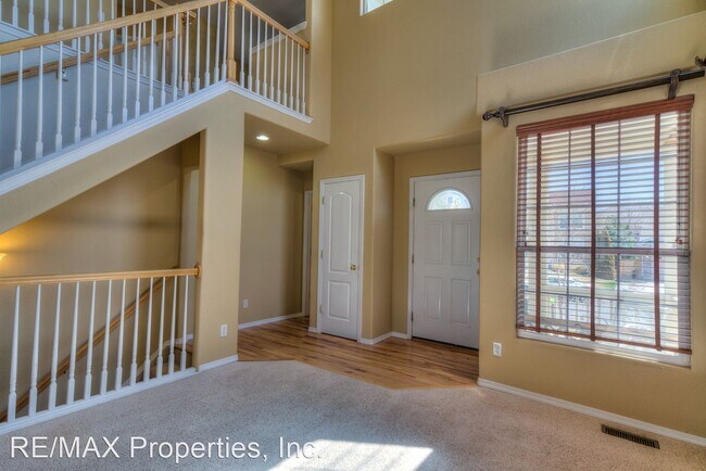 Building Photo - 4 br, 3.5 bath House - 5802 Pioneer Mesa D...