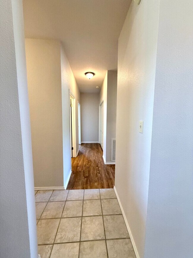 Building Photo - 6780 Braden Cir