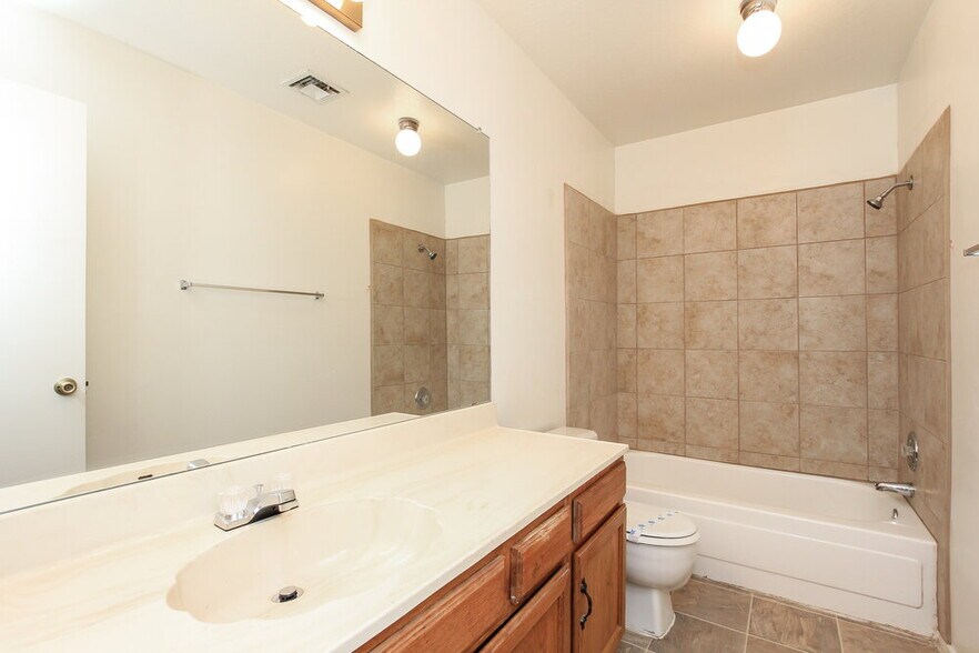 Building Photo - 19238 N 5th St