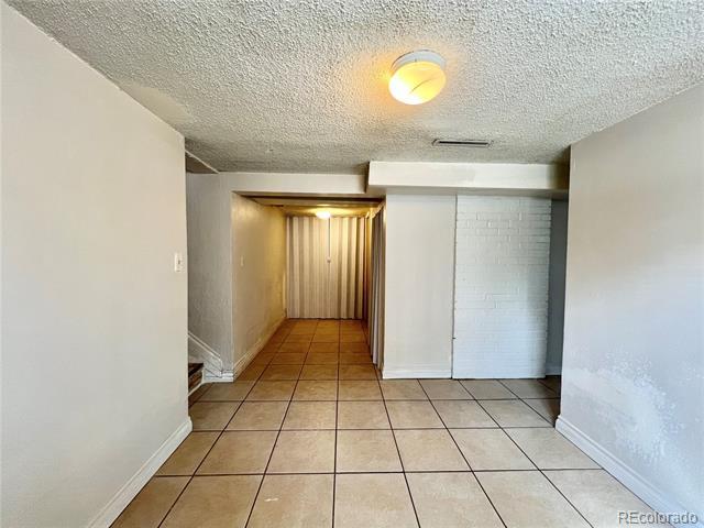 Building Photo - 5163 Beach Ct