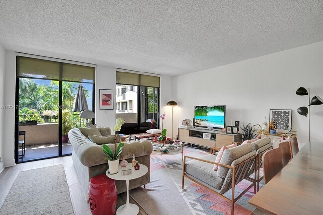Building Photo - 161 Crandon Blvd