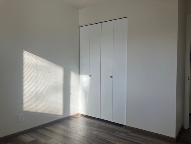 Building Photo - 112 S Wisconsin St