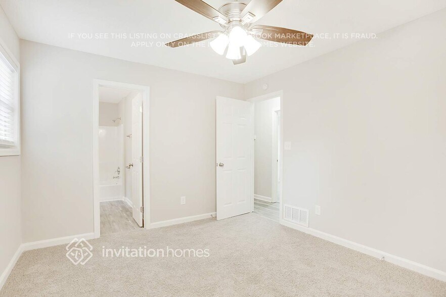 Building Photo - 3442 Mustang Dr