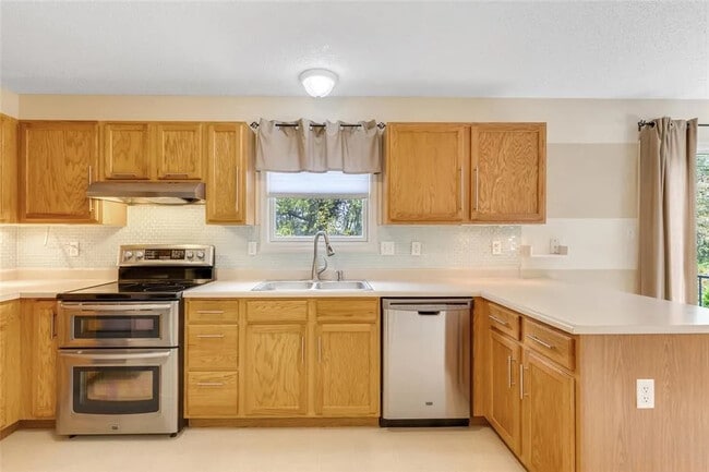 Building Photo - 533 Donna Marie Dr