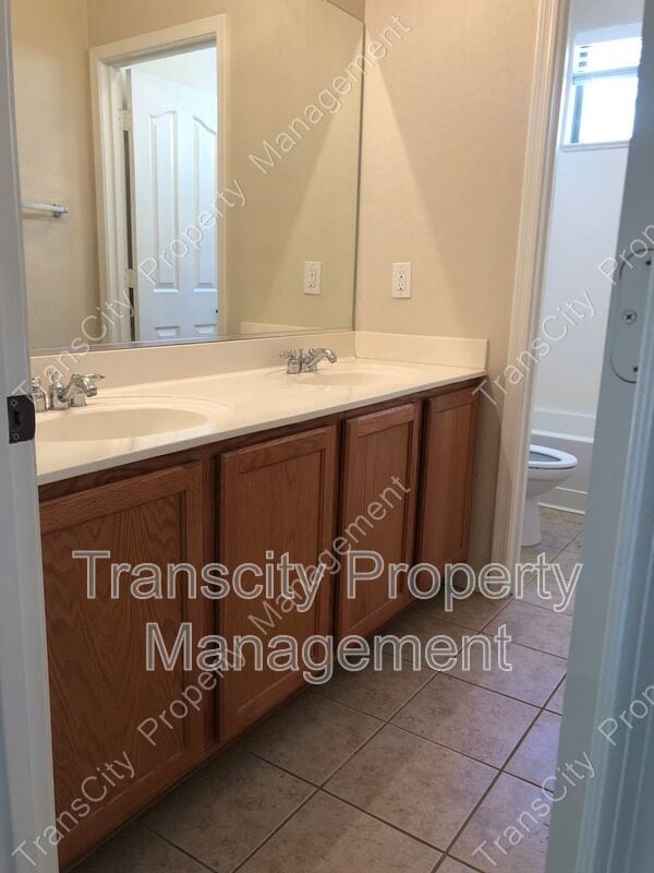 Building Photo - 4537 S Granite St