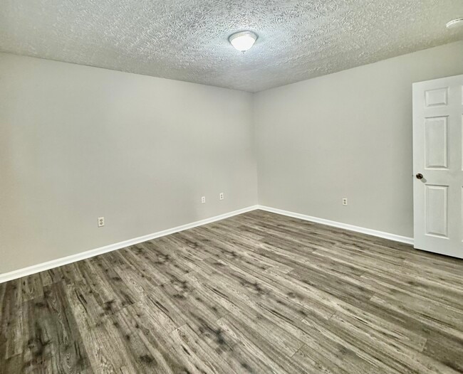 Building Photo - 875 Cambria St NW