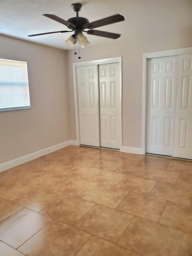 Building Photo - 4440 NW 19th Terrace