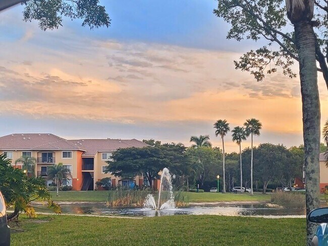 Building Photo - 4167 N Haverhill Rd