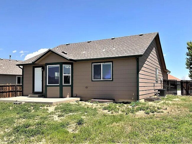 Building Photo - 7658 Sailwind Dr