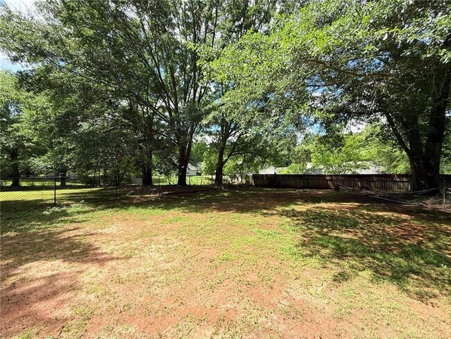 Building Photo - 4410 Wessington Ln