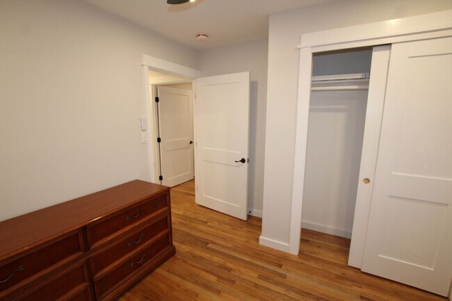 Building Photo - 40 Browning Terrace