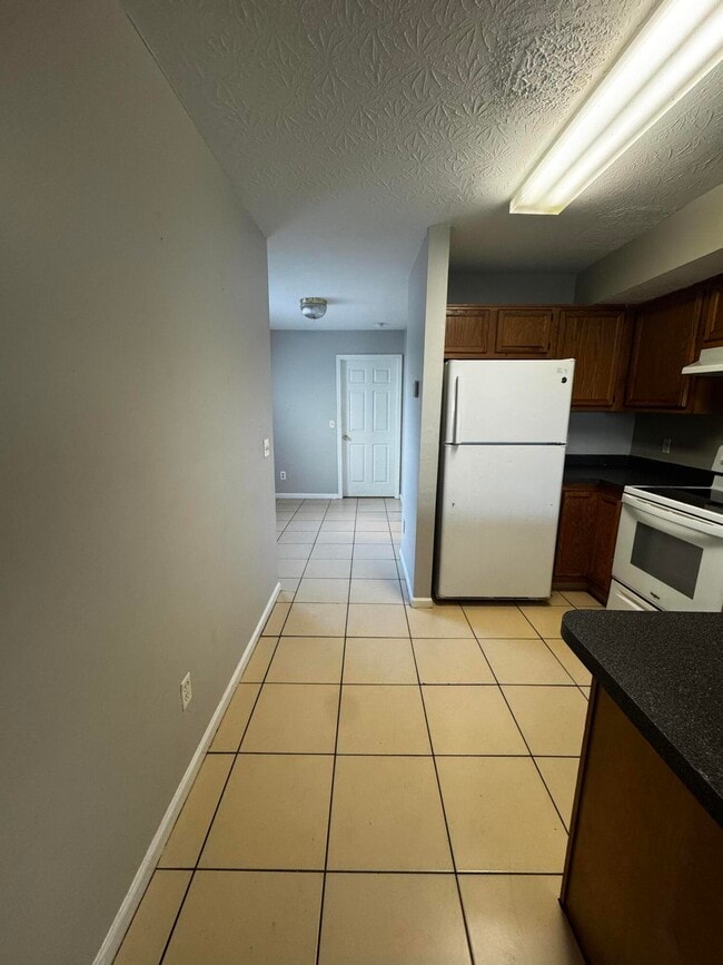 Building Photo - 230 Mousas Way