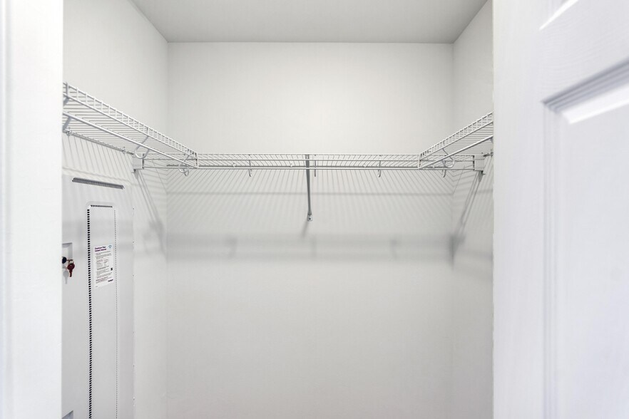 Building Photo - 43977 Boardwalk Loop