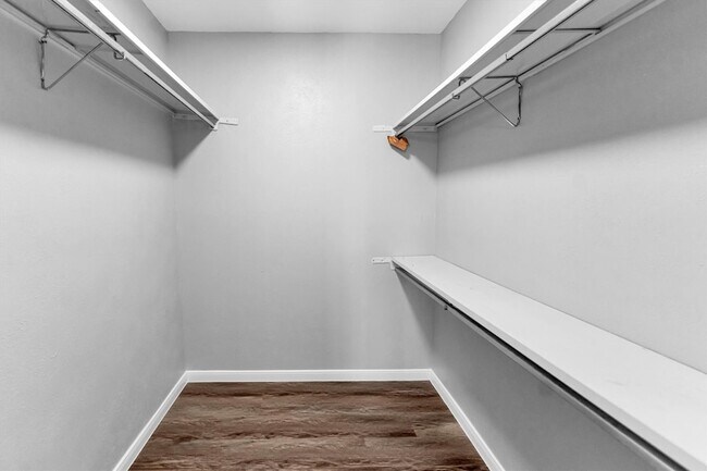 Building Photo - 18330 Navajo Trail Dr