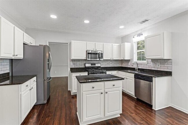 Building Photo - 3360 Pierce Arrow Cir