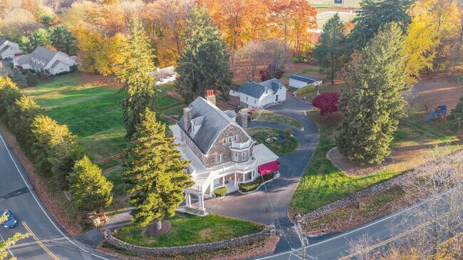 Building Photo - 64 Montebello Rd