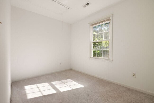 Building Photo - Single Family Home in Brier Creek! Available Now