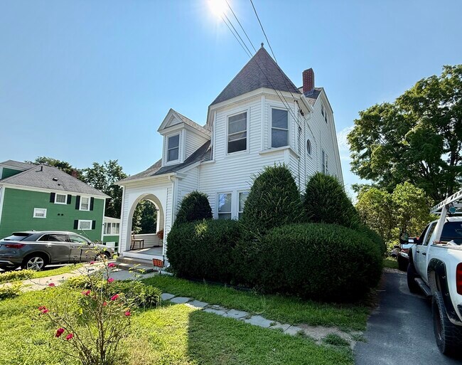 Building Photo - 23 Billerica Rd