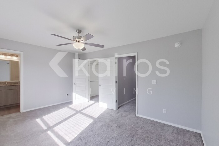 Building Photo - 1666 S Razorback Rd