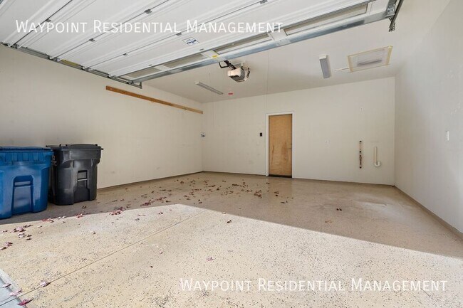 Building Photo - 1415 E Lone Creek Dr