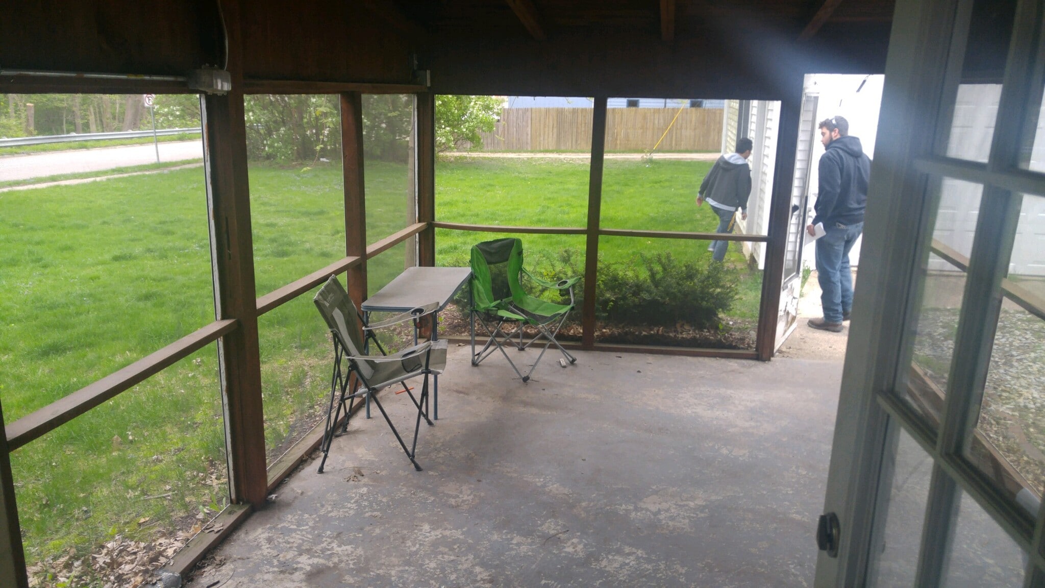 Rear Screen In Porch 12x18 - 2004 Clay St