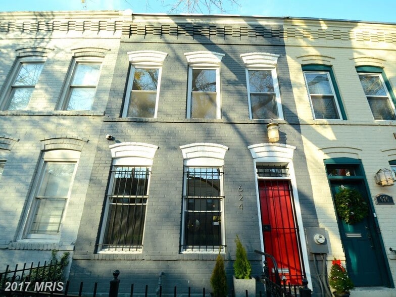 Primary Photo - 624 14th Pl NE