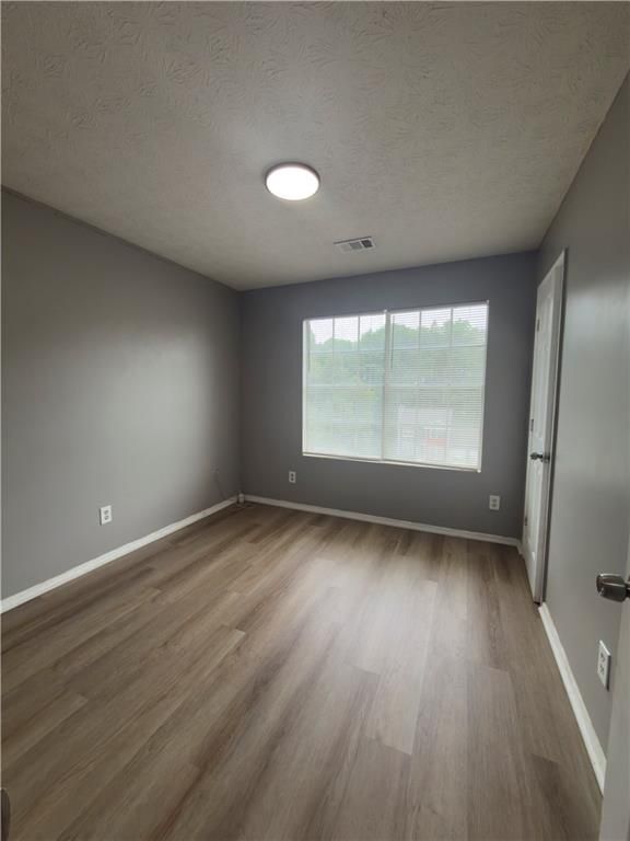 Building Photo - 1579 Picadilly Ct NE