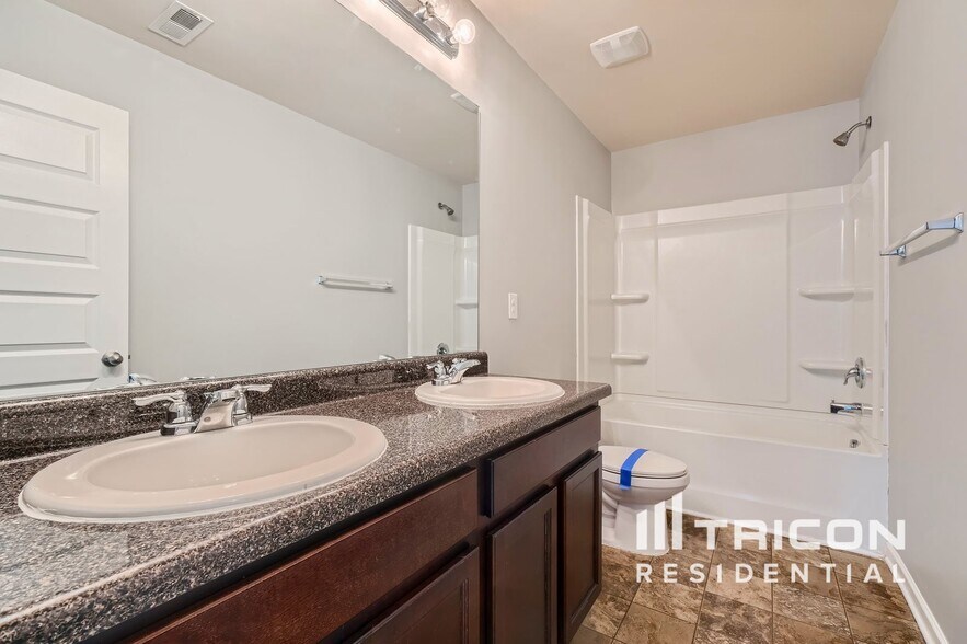 Building Photo - 143 Humphry Ct