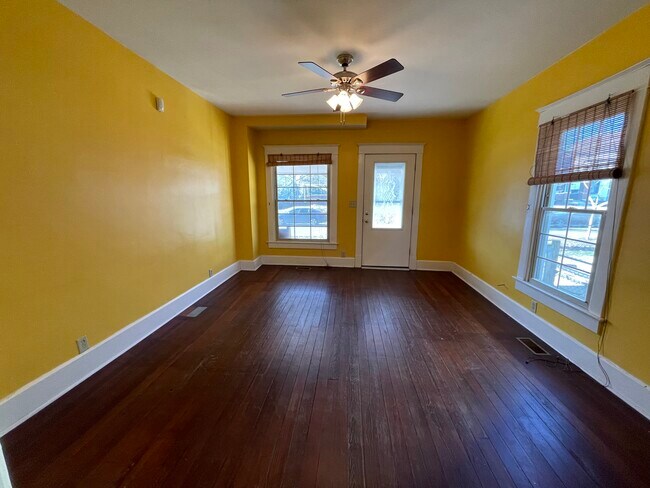 Building Photo - 235 N Oxford St