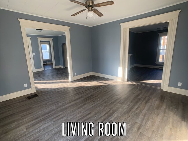 Building Photo - 1344 N Walnut St