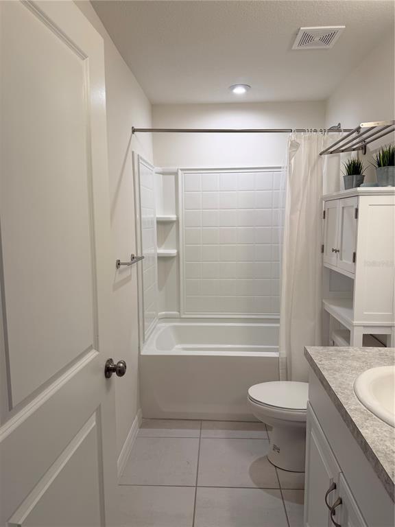 Building Photo - 10597 Salt Grove St