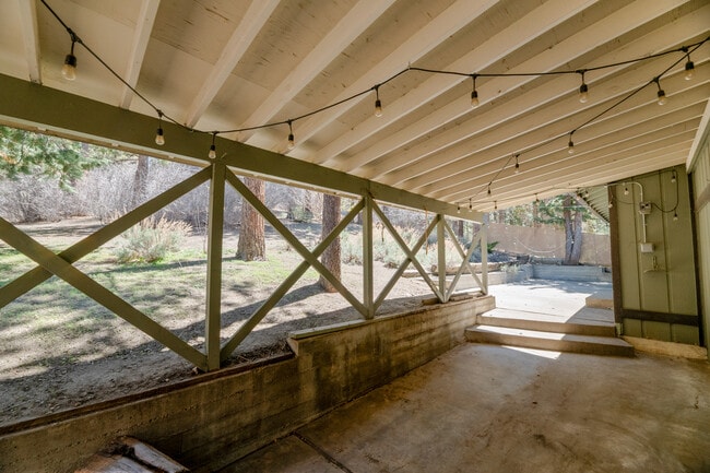 Building Photo - 383 Catalina Rd