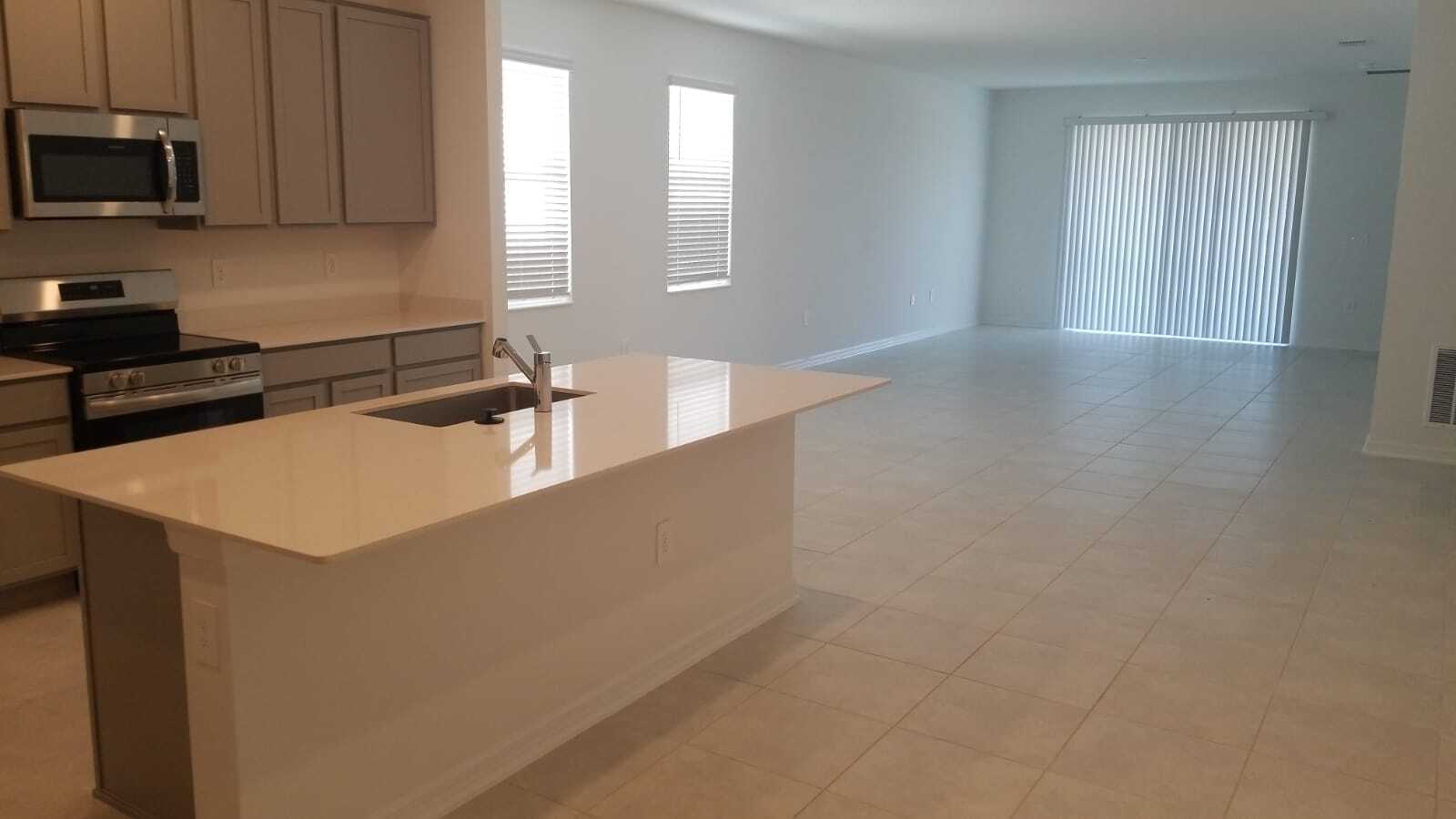 Open kitchen - 1427 Brentwood Dr