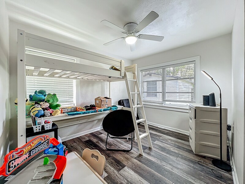 Building Photo - 2542 S Palmetto Ave