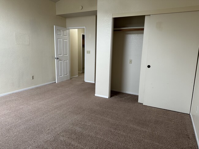 Building Photo - 7808 Moss Crossing Ave