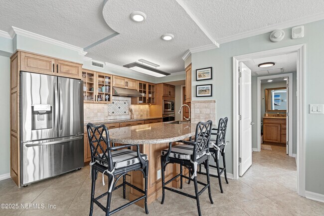 Building Photo - 1601 Ocean Dr S