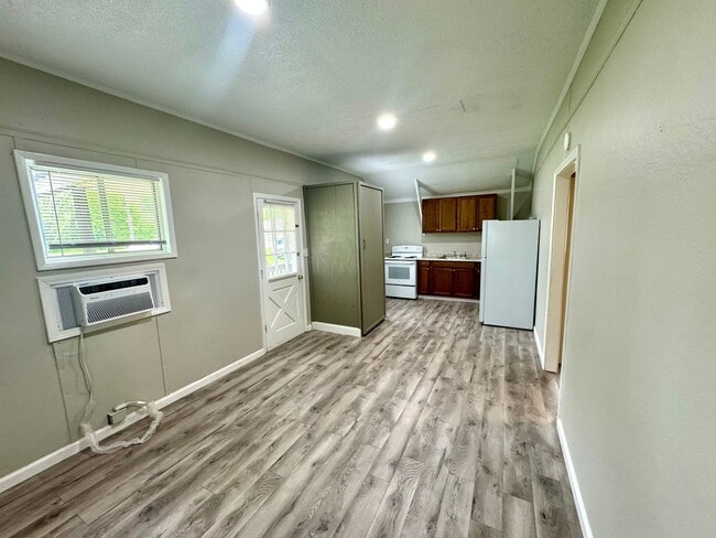 Building Photo - Cute 2 Bedroom 1 Bath House in Jacksonville