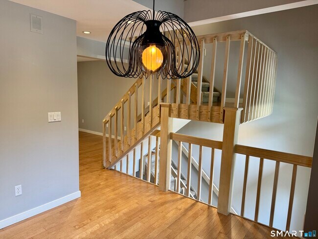 Building Photo - 58 Uplands Way