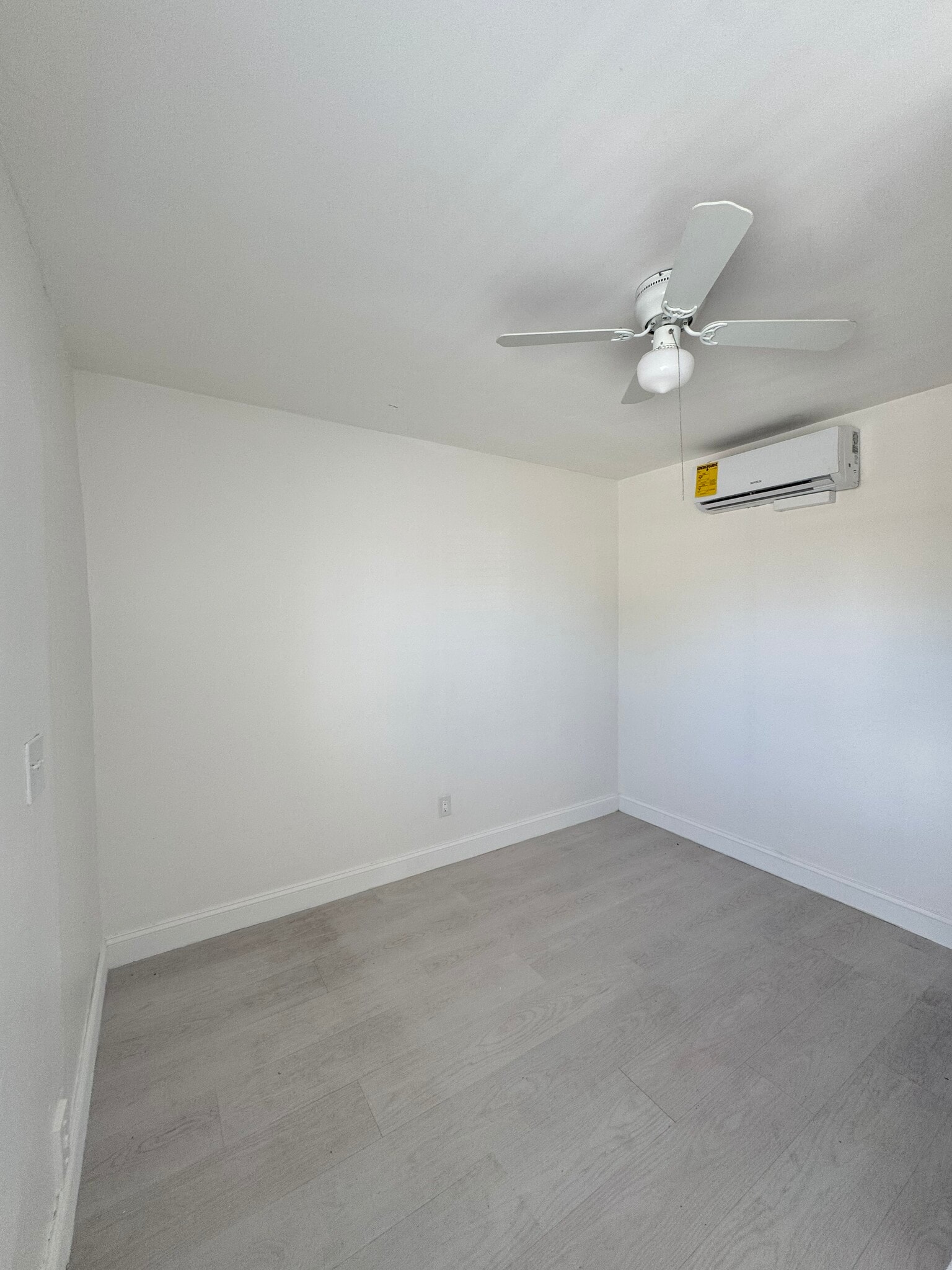 Building Photo - 1113 19th Ave N