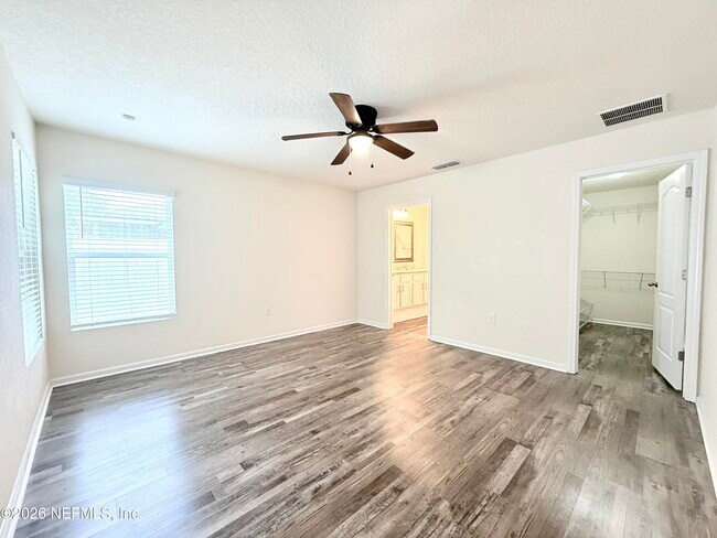 Building Photo - 7838 Meadow Walk Ln