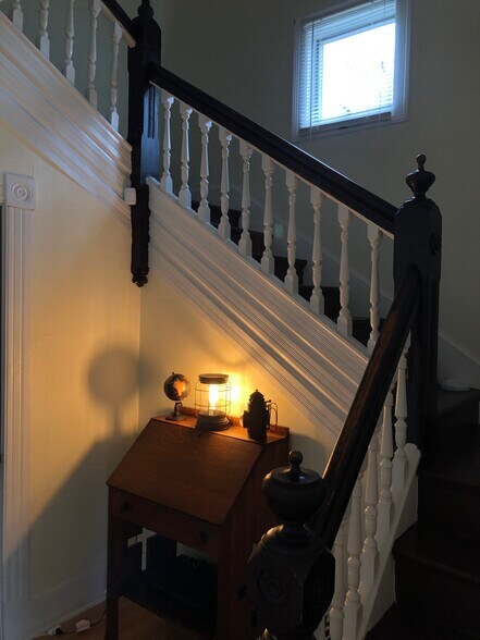 Building Photo - 701 Market St