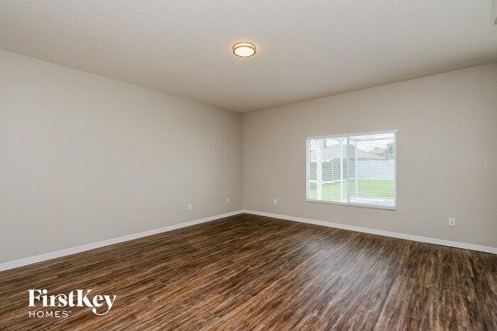 Building Photo - 4925 Woodmere Rd