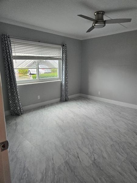 Building Photo - 669 W Oakland Park Blvd