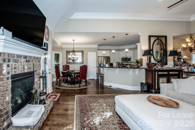 Building Photo - 111 River Birch Cir