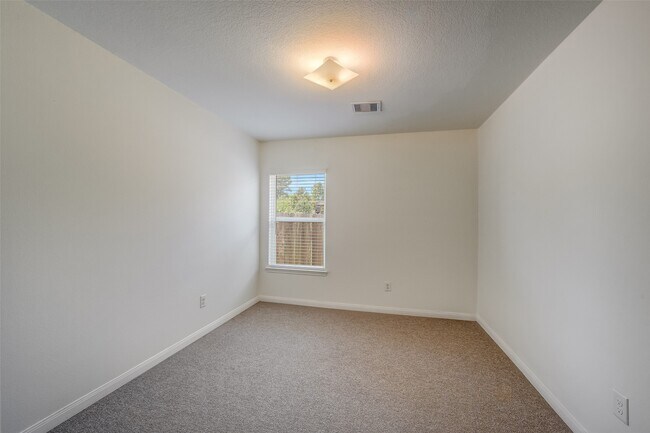 Building Photo - 22719 Tabberts Wy