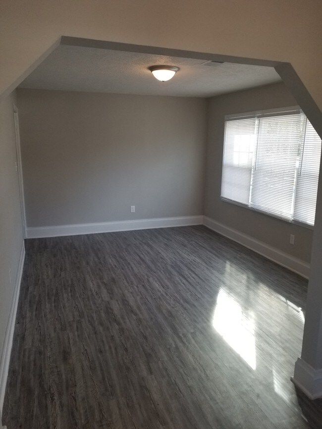 Building Photo - 3 Bedroom House for Rent in South Augusta